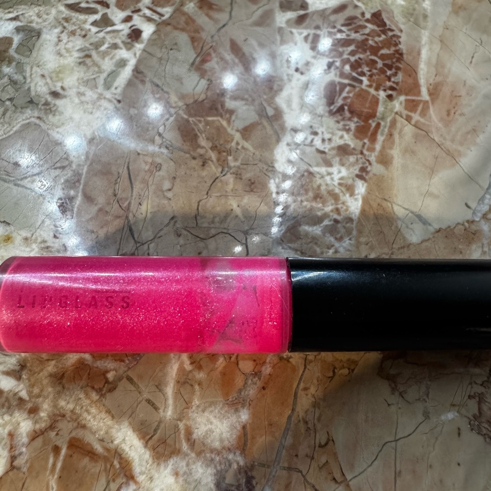MAC Cosmetics Pink Lipstick Smooth Long-lasting